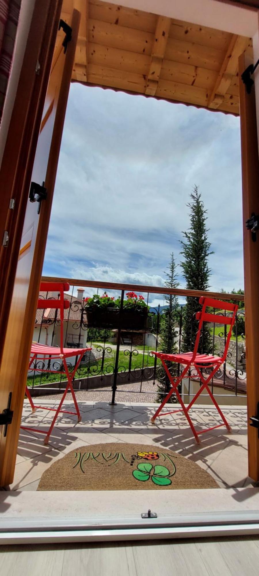 Horse House Bed & Breakfast Romallo Bagian luar foto