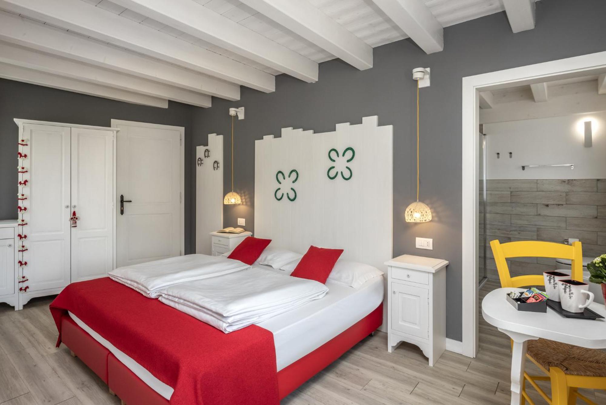 Horse House Bed & Breakfast Romallo Bagian luar foto