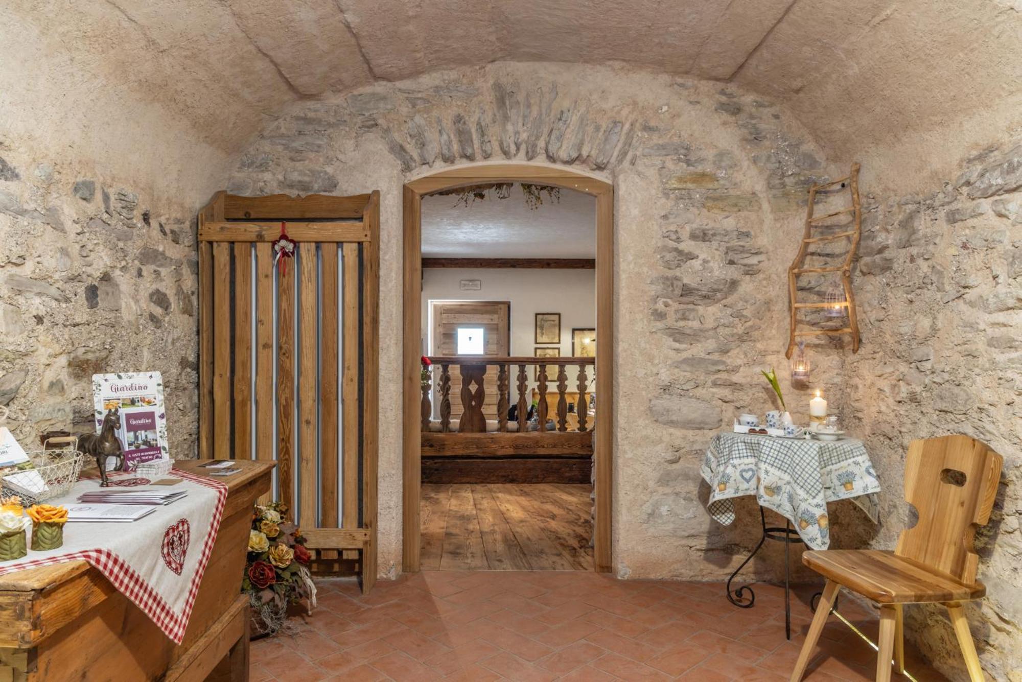Horse House Bed & Breakfast Romallo Bagian luar foto
