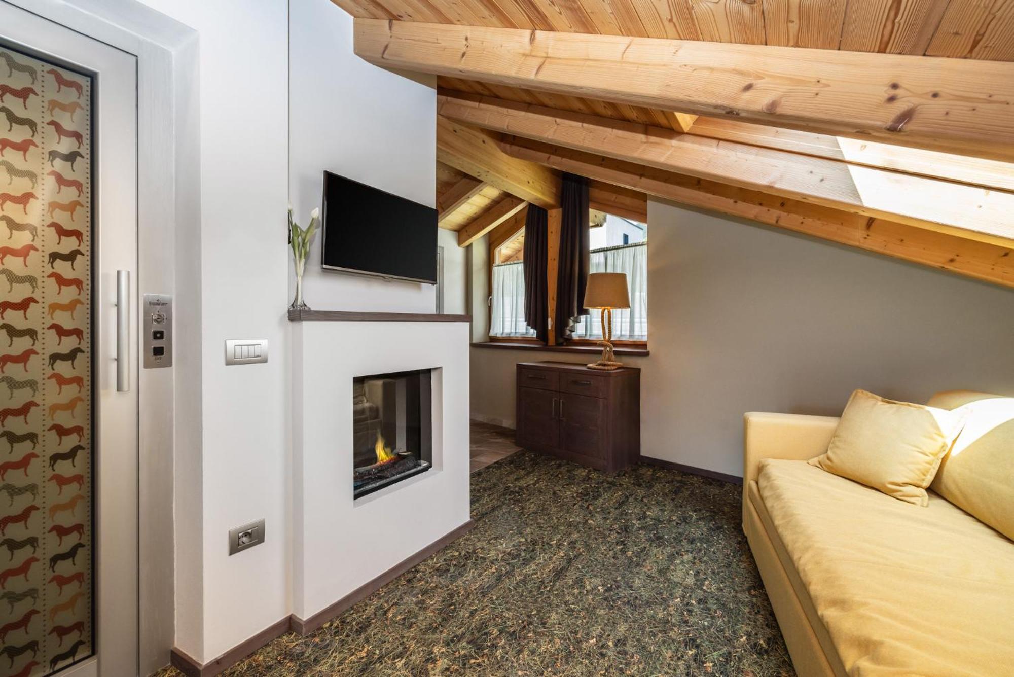 Horse House Bed & Breakfast Romallo Bagian luar foto