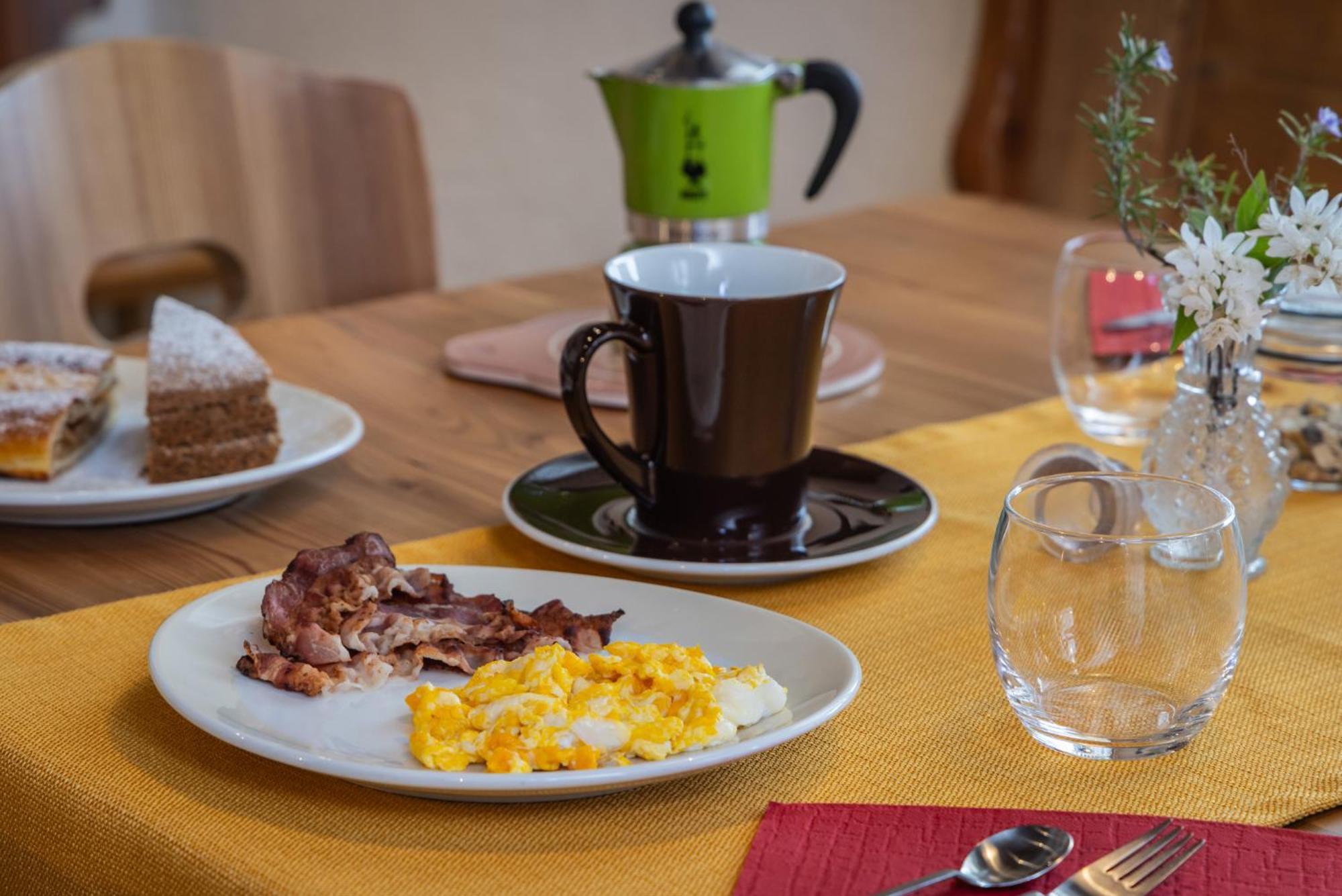 Horse House Bed & Breakfast Romallo Bagian luar foto