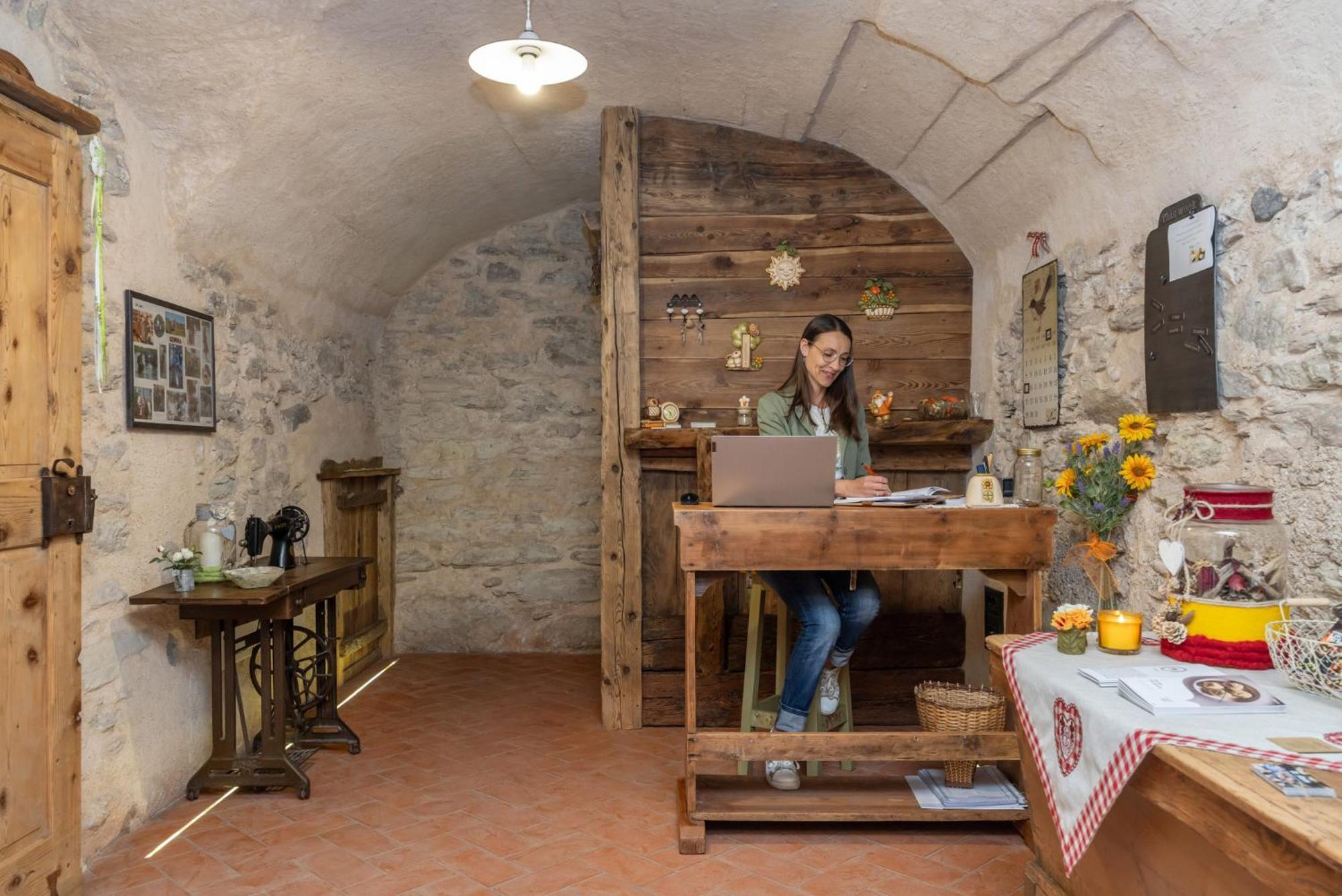 Horse House Bed & Breakfast Romallo Bagian luar foto