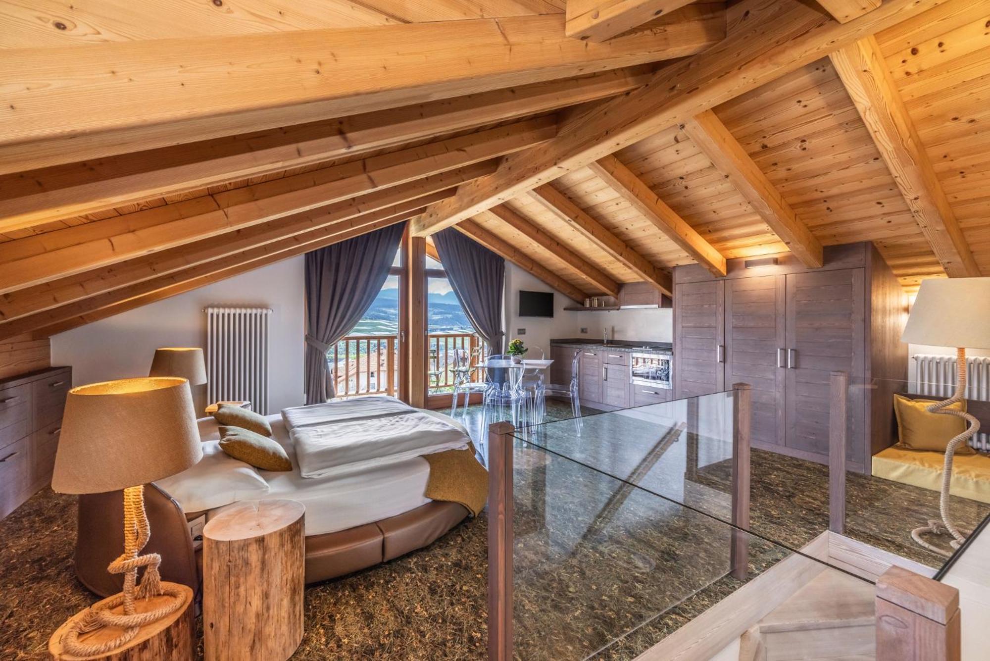Horse House Bed & Breakfast Romallo Bagian luar foto
