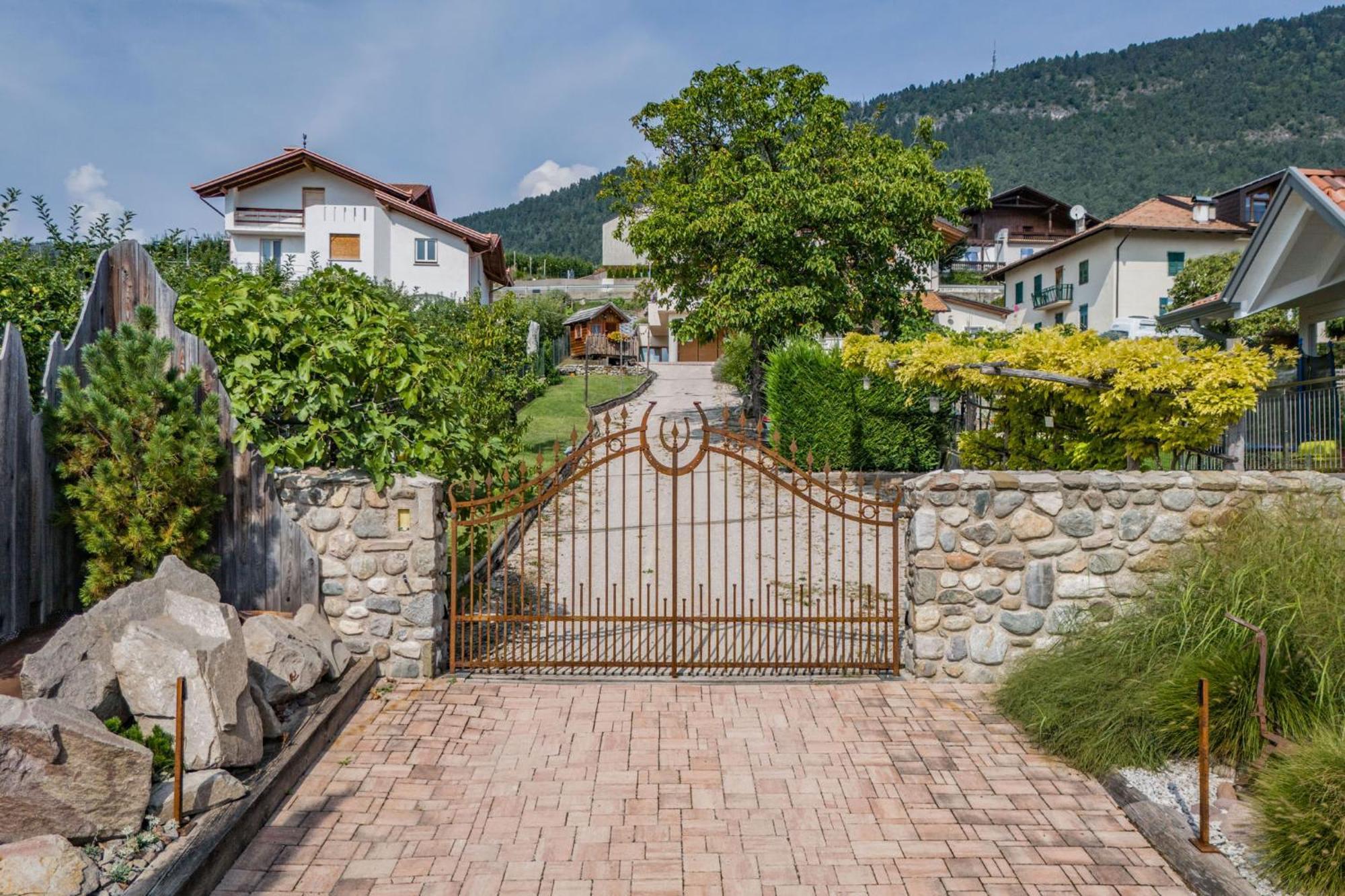 Horse House Bed & Breakfast Romallo Bagian luar foto